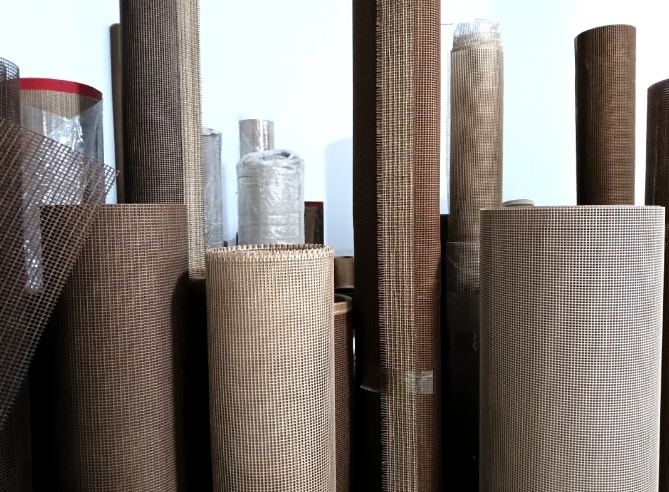 输送带被腐蚀严重，产品生产停滞严重影响效率？天圳输送带为您提供解决方案！