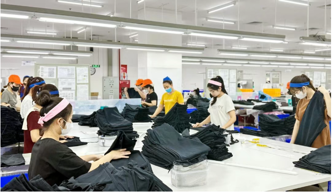 不畏对等关税，制鞋厂订单强劲增长